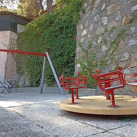 Nyaraló C22 Beachfront - Bath, Pool, Private Beach, Parking Free