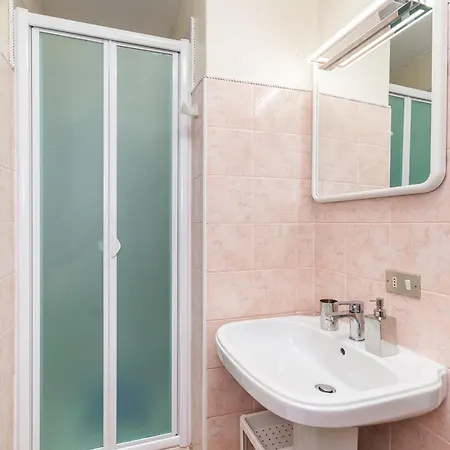 C22 Beachfront - Bath, Pool, Private Beach, Parking Free * Marina dʼAndora