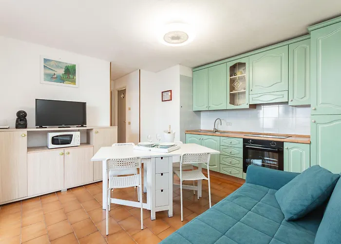 C22 Beachfront - Bath, Pool, Private Beach, Parking Free Marina dʼAndora