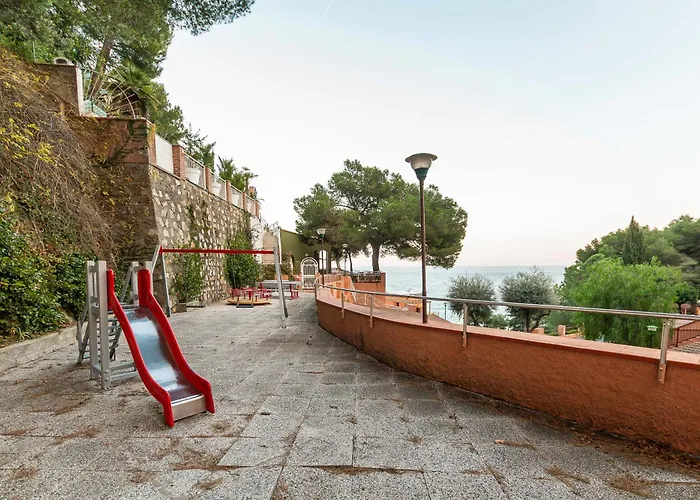 C22 Beachfront - Bath, Pool, Private Beach, Parking Free * Marina dʼAndora